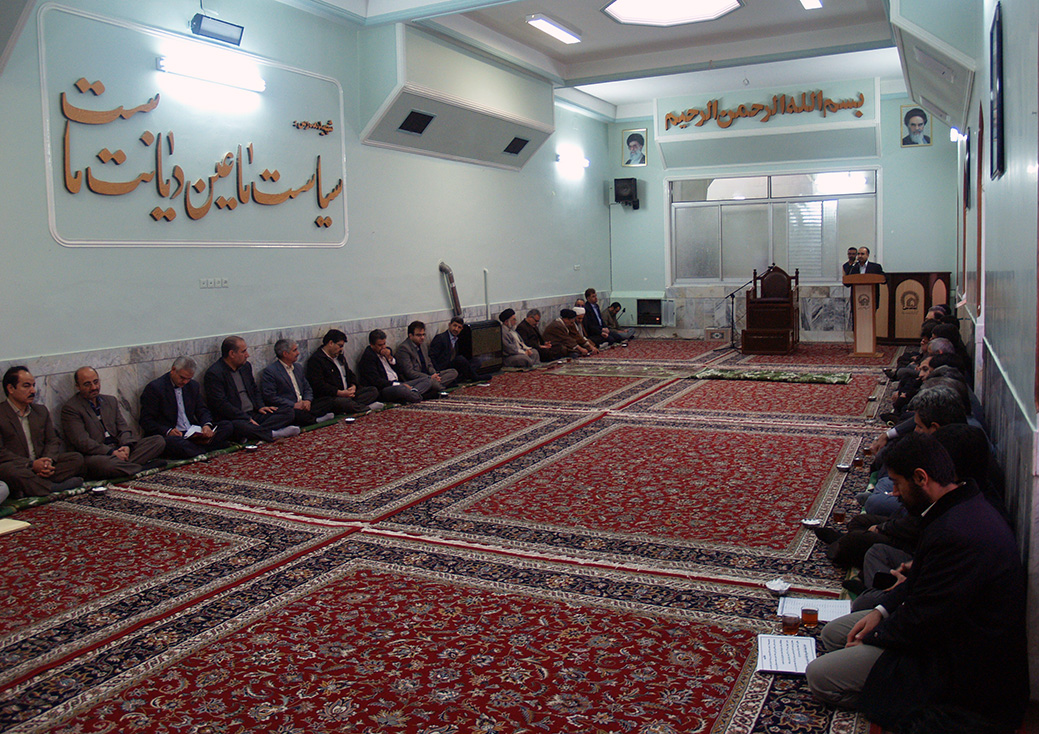 برگزاری کلاس اخلاق ویژه مدیران شهرستان در زیارتگاه شهید آیت الله مدرس (ره)