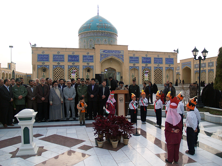 برگزاری غبار روبی مزار شهداء زیارتگاه شهید آیت ا… مدرس (ره) به مناسبت فجر انقلاب اسلامی