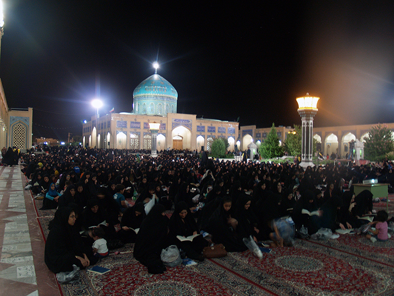گزارش تصویری از اولین شب پرفضیلت قدر در زیارتگاه شهید آیت ا… مدرس (ره)