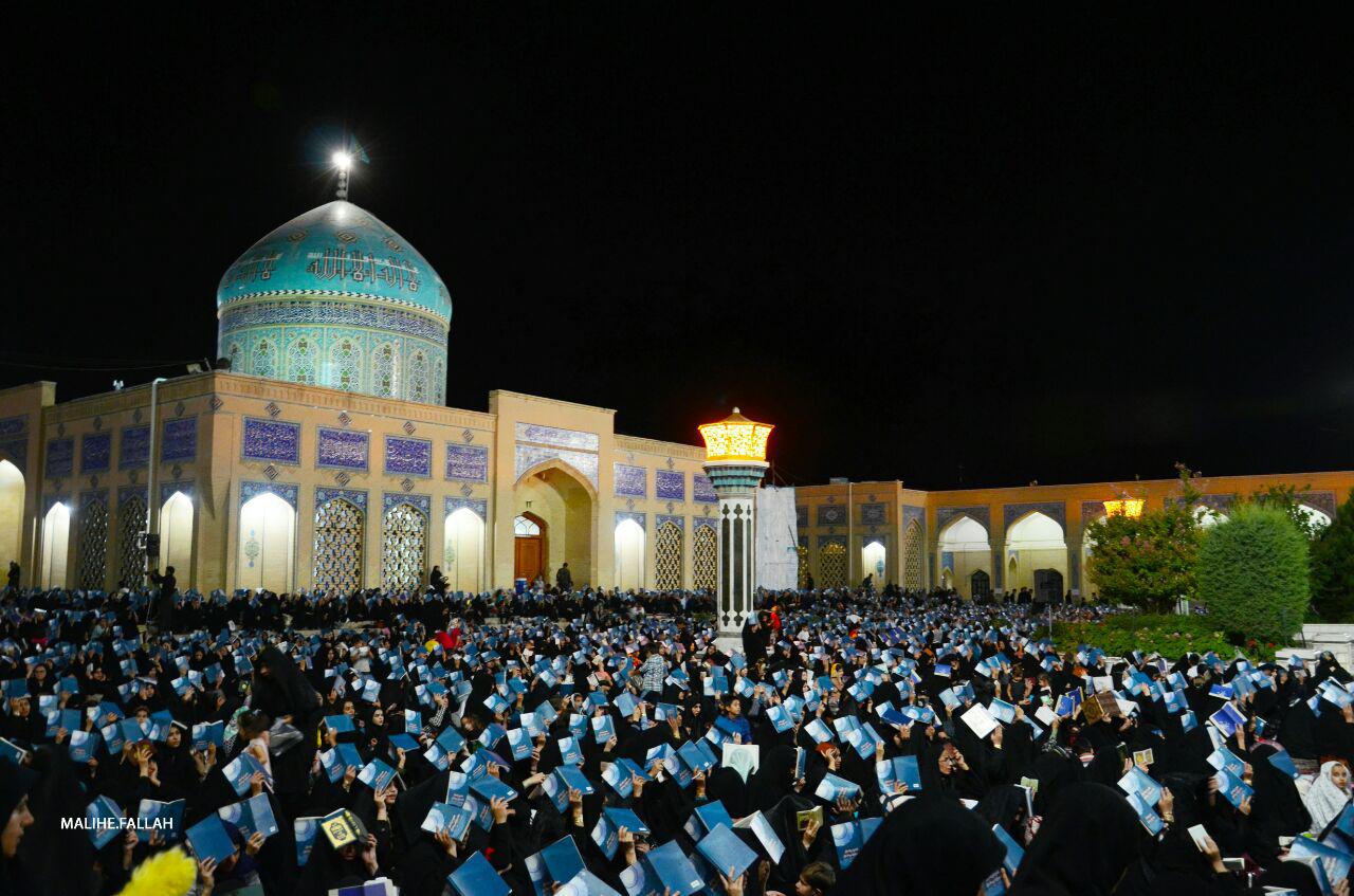 گزارش تصویری از مراسم احیای شب بیست و یکم در زیارتگاه شهید آیت ا… مدرس(ره)