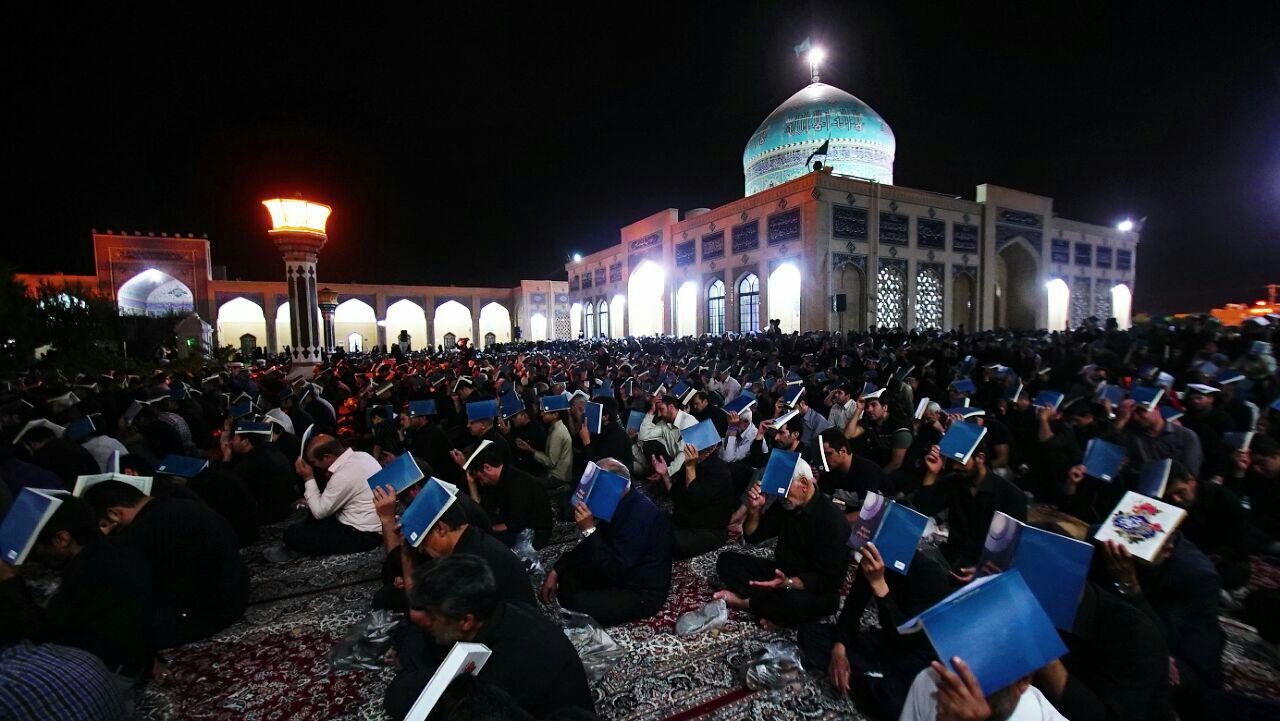 گزارش تصویری احیای شب نوزدهم ماه مبارک رمضان در زیارتگاه شهید آیت ا… مدرس(ره)