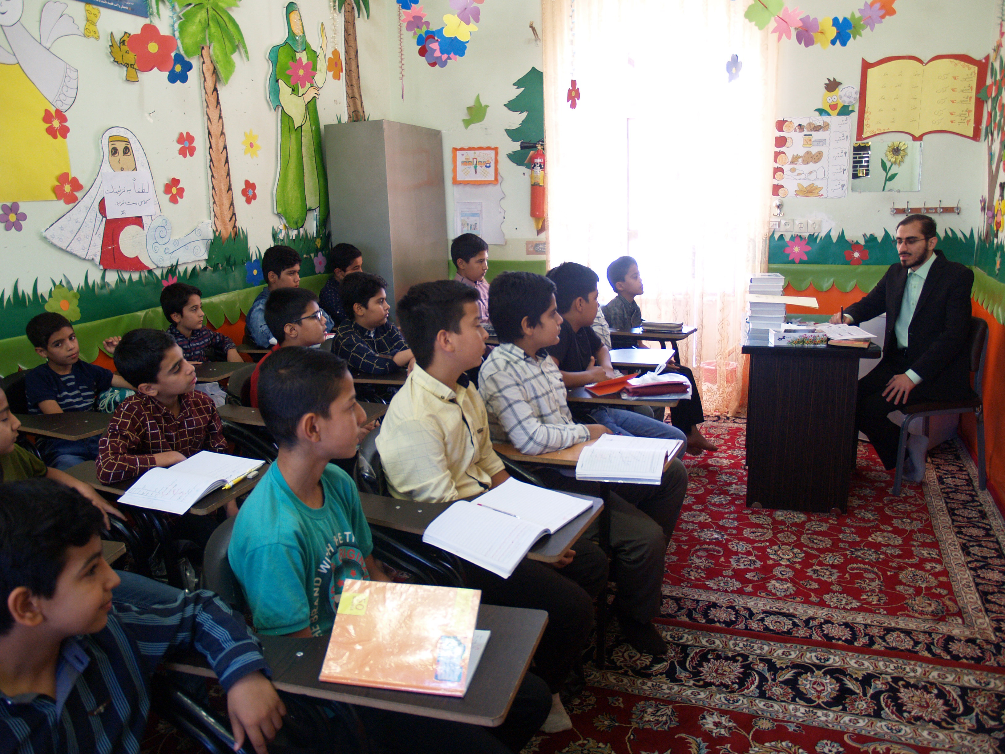 حضور بیش از 400 نفر در کلاسهای اوقات فراغت زیارتگاه شهید آیت ا… مدرس(ره)