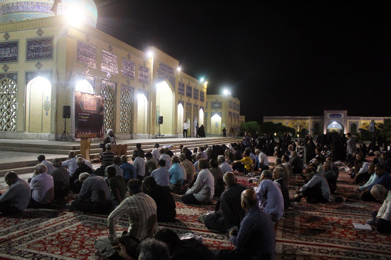 مراسم شب شهادت حضرت امام جعفر صادق(ع) در زیارتگاه شهید مدرس(ره) برگزار شد .