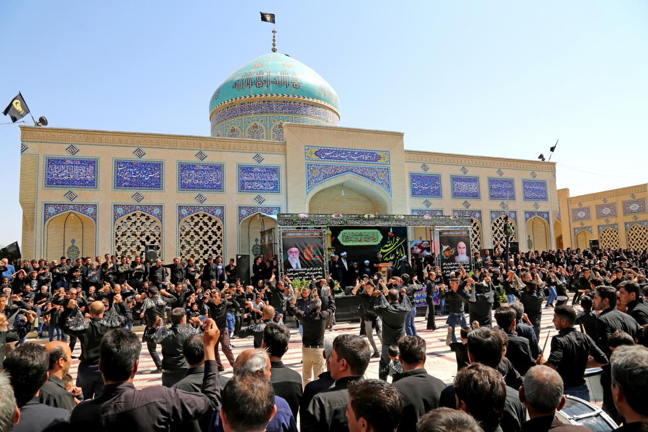 گزارش تصویری عزاداری هیئات مذهبی در زیارتگاه شهید آیت ا… مدرس(ره) در دهه اول محرم