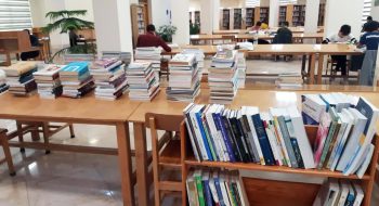 اهداء ۳۵۰ جلد کتاب به کتابخانه زیارتگاه شهید آیت‌الله مدرس (ره) شهرستان کاشمر