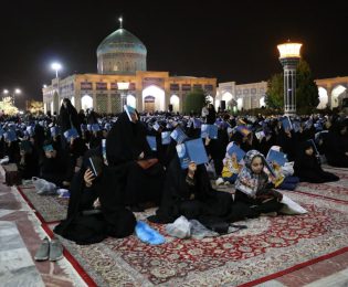 برگزاری مراسم آخرین شب از  لیالی قدر در زیارتگاه شهید آیت‌الله مدرس (ره)